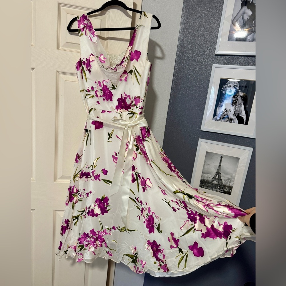 JS Boutique Woman floral party dress 18W